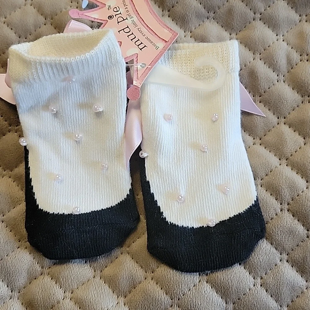 Socks Pink pearl accent‎ black and white pink bow Mud Pie NWT boutique 0-12M NEW